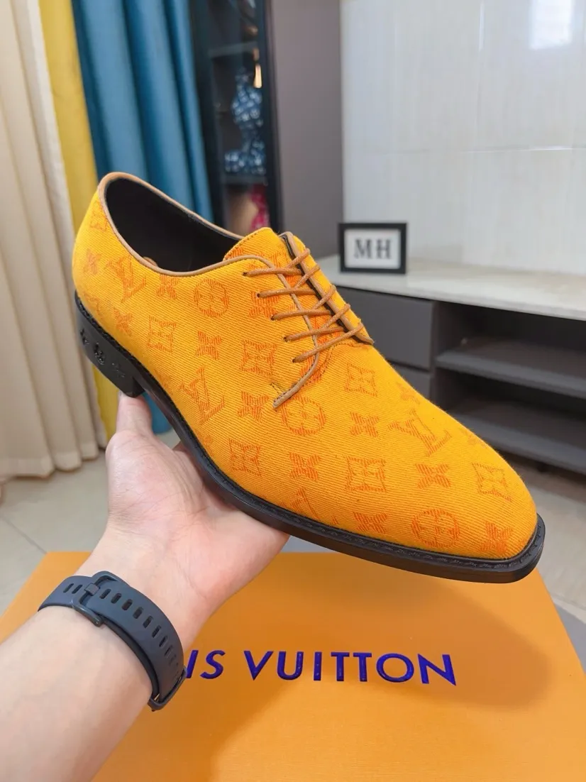 Ex-factory price 720🌹🌹High version [LV] Louis Vuitton's popular casual leather shoes🎖Fashionable and elegant🎖🎖Material: Original imported open-edge beaded cowhide, washed cowhide leather lining, original open-molded rubber outsole, high-end and classy, ​​elegant quality, instantly transforming into a handsome man ❤❤Standard\nNumber: 38-44